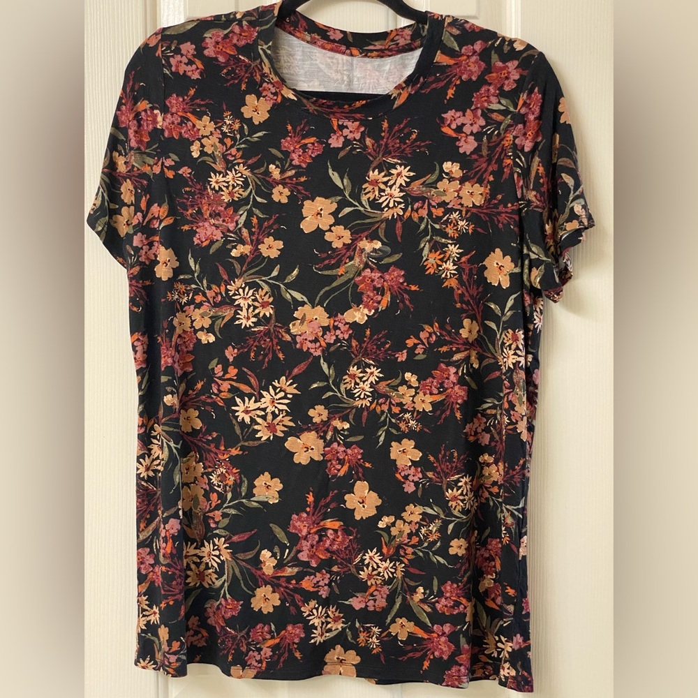 24/7 By Maurices Floral Short Sleeve Crew Neck Soft Women's Top Size Large NWT